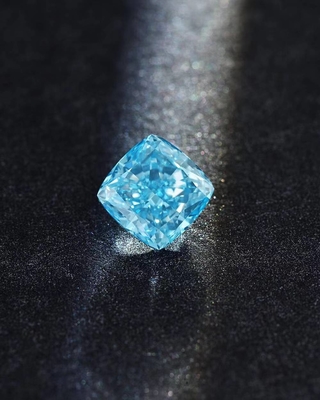 Loser CVD Labor gewachsener synthetischer fantastischer klarer blauer Diamond Cushion Shape 2.25ct IGI bestätigte