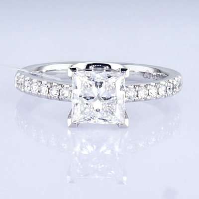 18k 1,5ct+ Prinzessin Design Ring täglich Stil Prinzessin Form Weiß synthetischer Diamant Ring